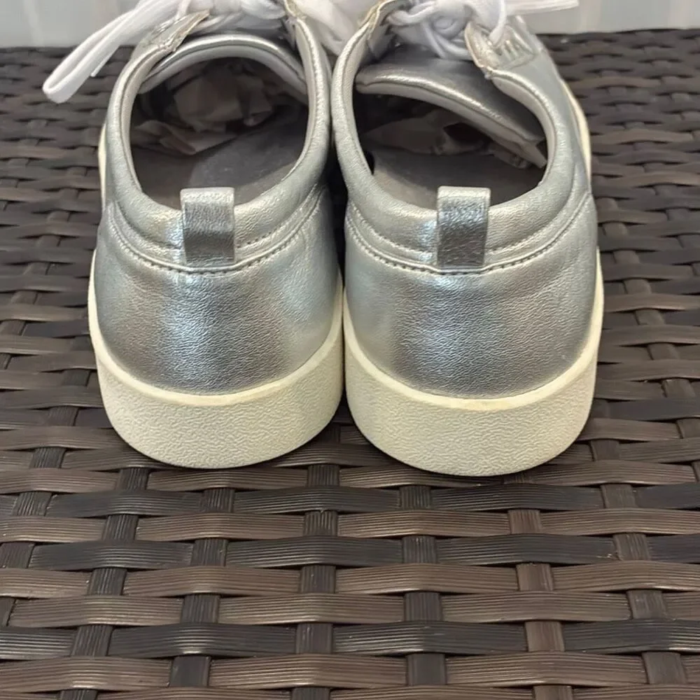 Vionic Winny silver metallic leather sneakers women’s size 8.5